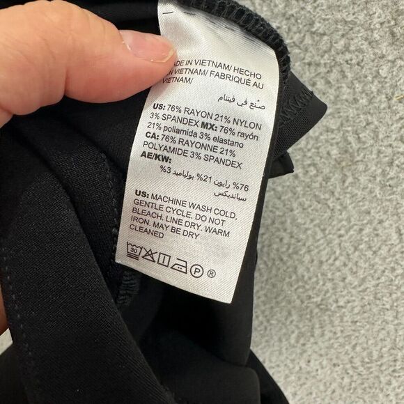 Chicos Pants Womens 6 Black Pull On Ankle Stretch Comfort Career Capsule Minimal - Picture 4 of 7